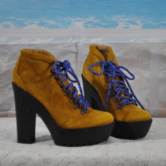 Polo Ralph Lauren Shoes - Polo Ralph Lauren Suede Lace-Up Platform Boots with Lug Out Soles - New